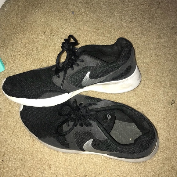 Nike Running shoes - Picture 2 of 3